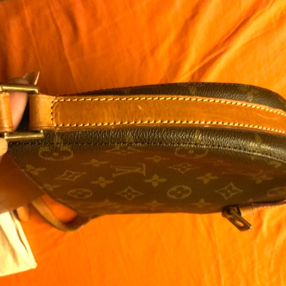 SOLD!!! Authentic LV Chantilly bag GENTLY USED. - Picture 10 of 13